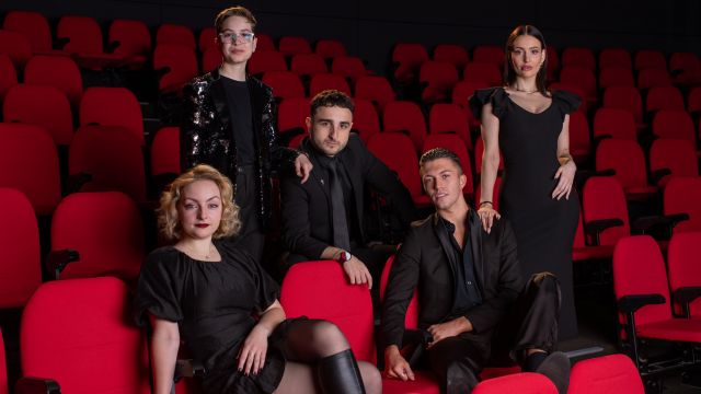 Cast for The Addams Family at Teatro 