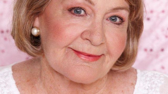 Val Lehman to play Miss Lynch in GREASE