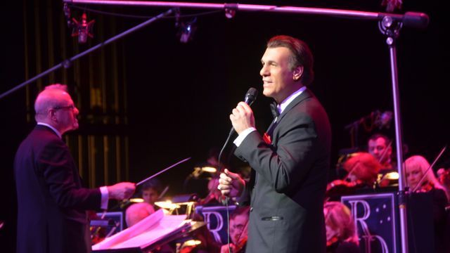 DAVI SINGS SINATRA: ON THE ROAD TO ROMANCE
