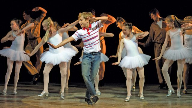 Billy Elliot Adult Cast Announced