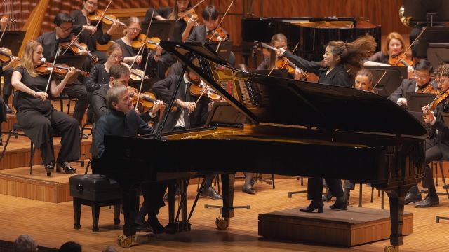 Stephen Hough Performs Brahms