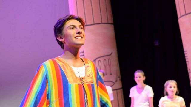 Joseph and the Amazing Technicolor Dreamcoat 