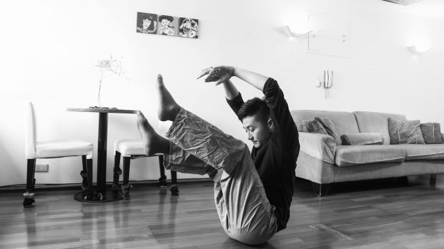 Something About Skin: Contemporary dance with a robot vacuum