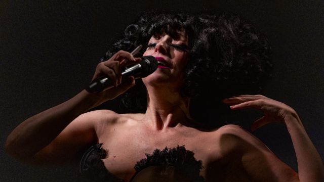 Meow Meow’s The Red Shoes