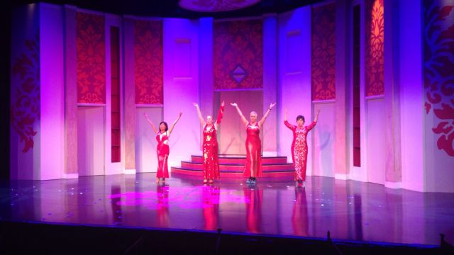 Menopause – The Musical – Women On Fire!