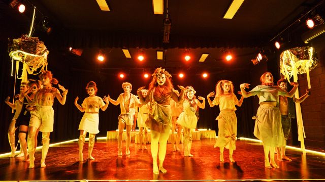 Mr Burns: a post-electric play