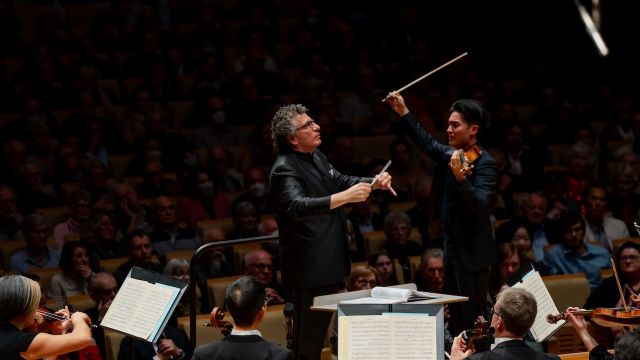 Ray Plays Tchaikovsky
