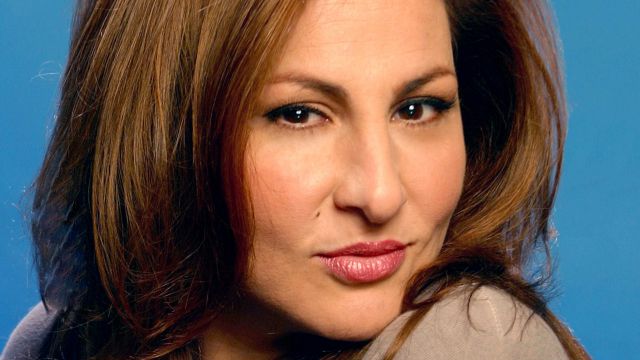 Lift up your skirt: Kathy Najimy