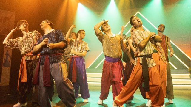 Joseph and the Amazing Technicolor Dreamcoat