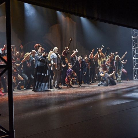 We Will Rock You Curtain Call